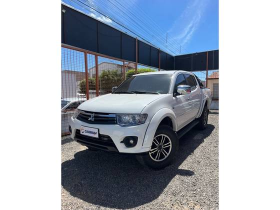 MITSUBISHI L200 TRITON 3.2 HPE 4X4 CD 16V TURBO INTERCOOLER DIESEL 4P AUTOMÁTICO